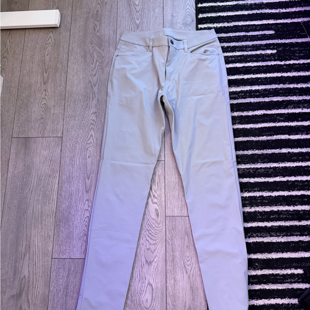 lululemon athletica Women's Light Gray Straight Leg Jeans